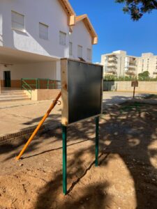 PIZARRA AULA EN LA NATURALEZA CEIP RIO PIEDRAS